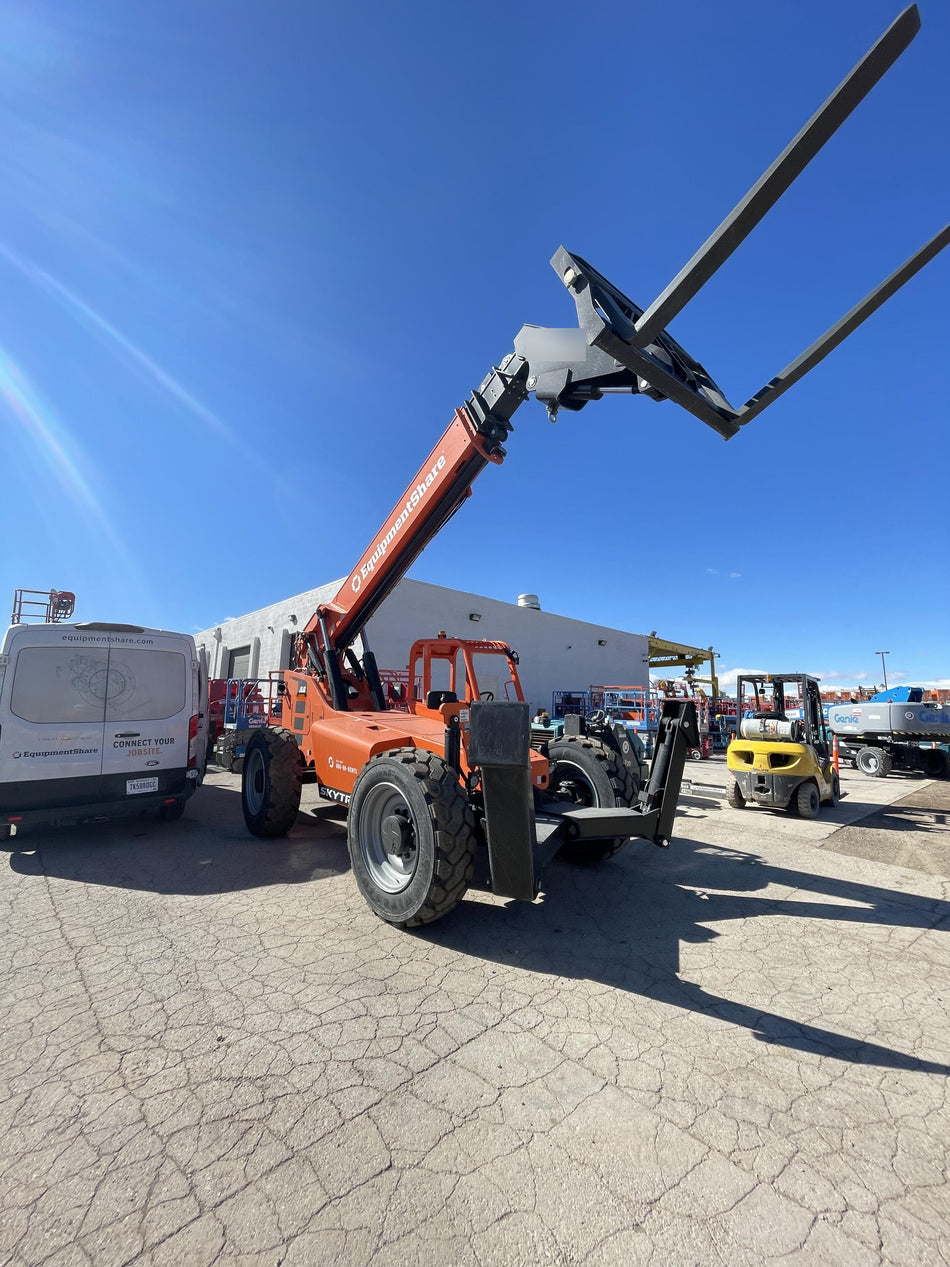 2023 SKYTRAK 10054