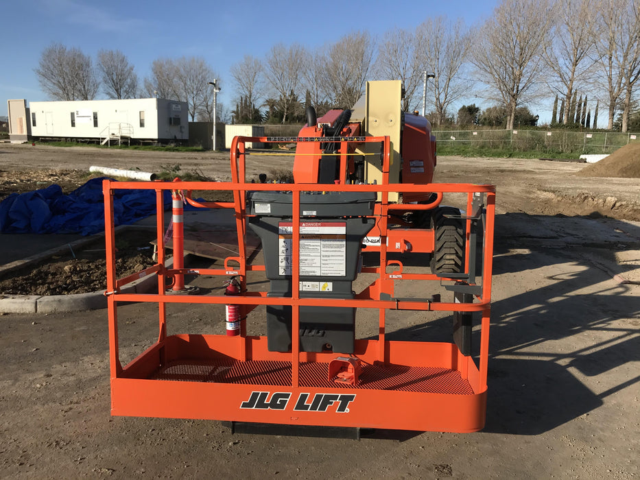 2020 JLG 450AJ