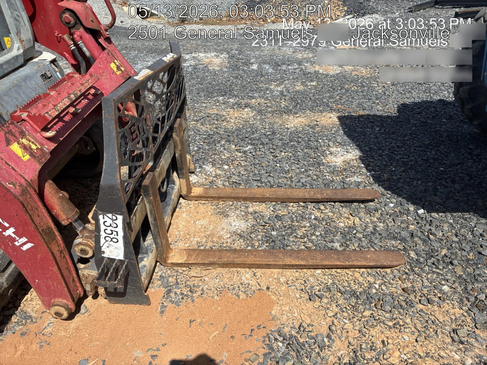 2022 PALADIN 48" Pallet Forks - Paladin
