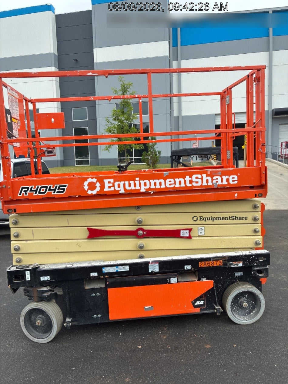 2022 JLG R4045