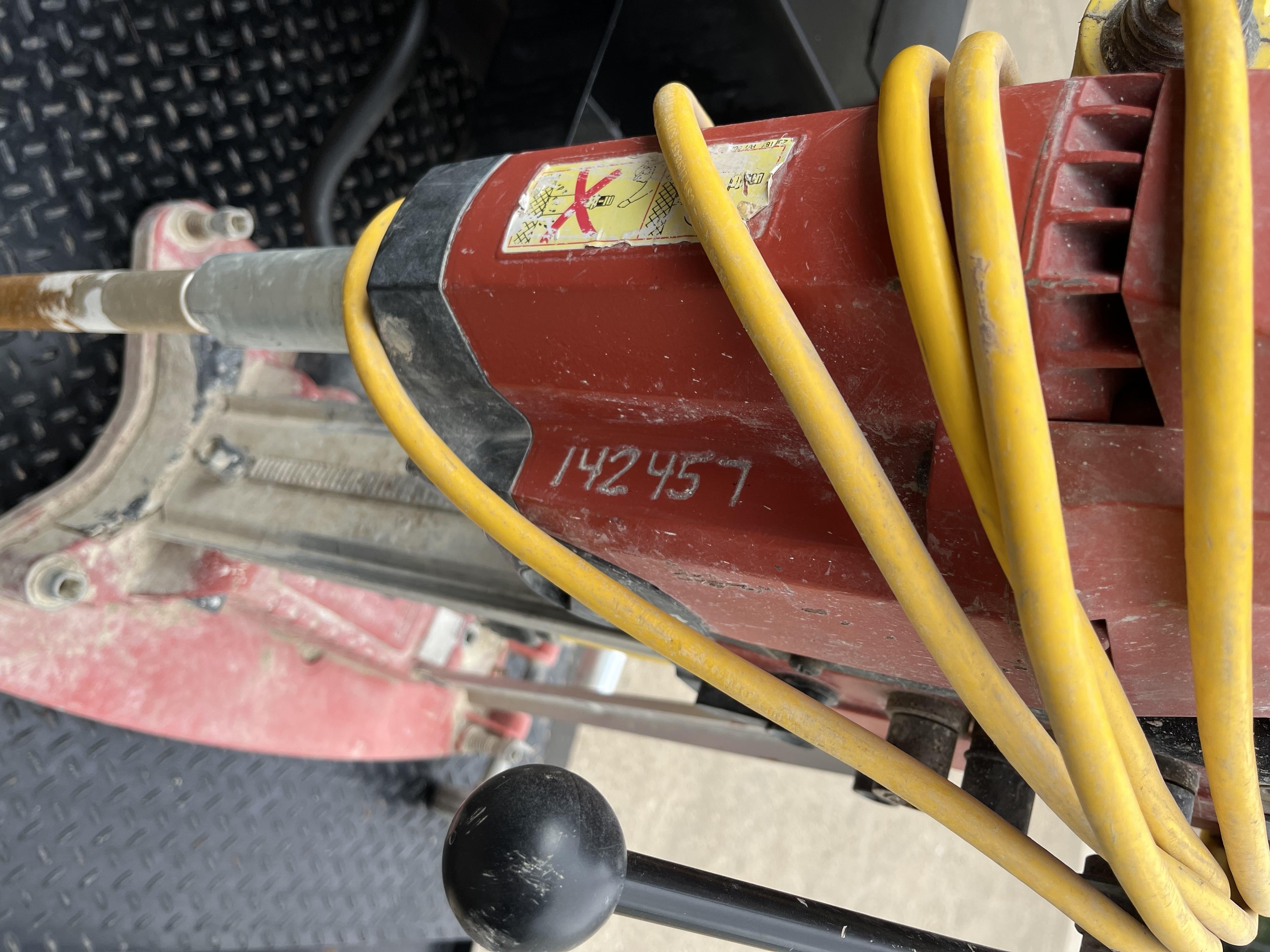 2021 HILTI DD250E