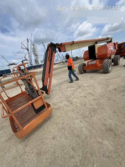2020 JLG 800AJ
