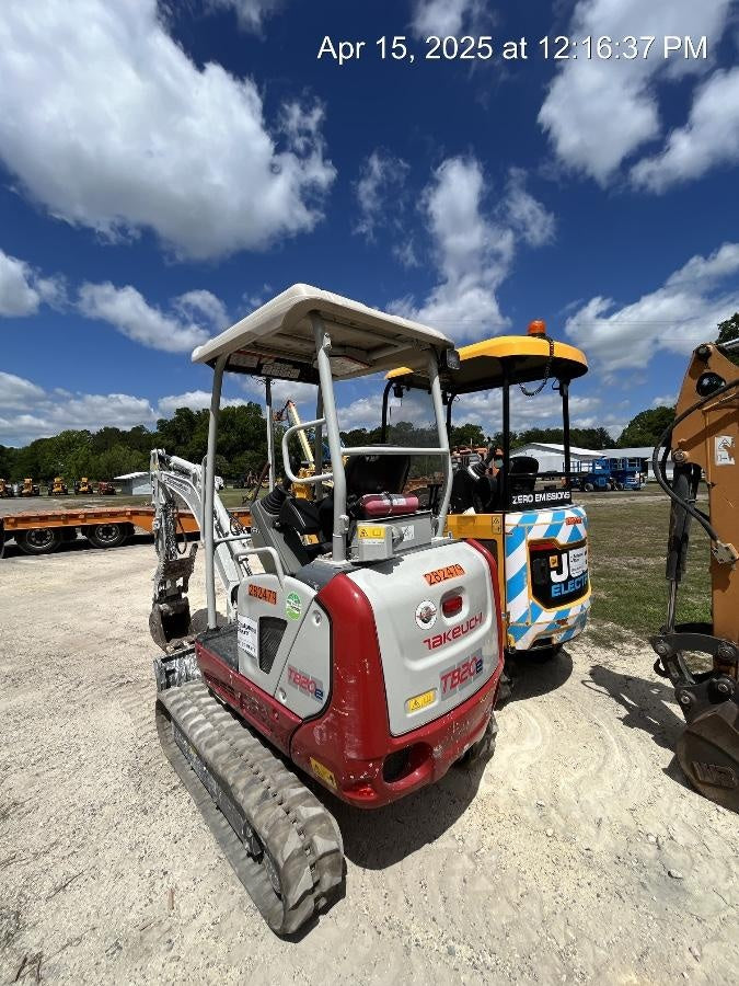 2022 TAKEUCHI TB20e