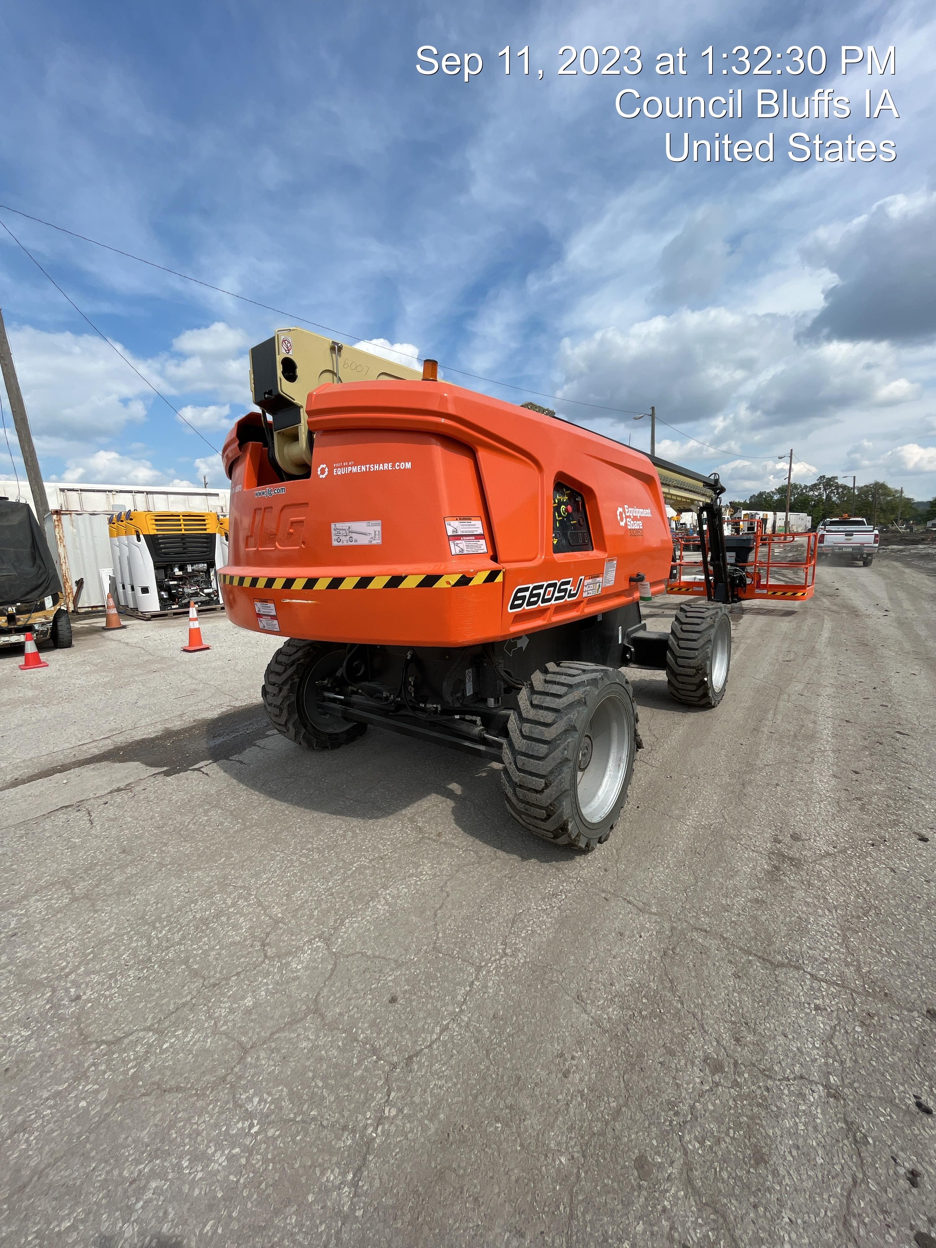 2023 JLG 660SJ