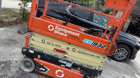 2023 JLG ES1932