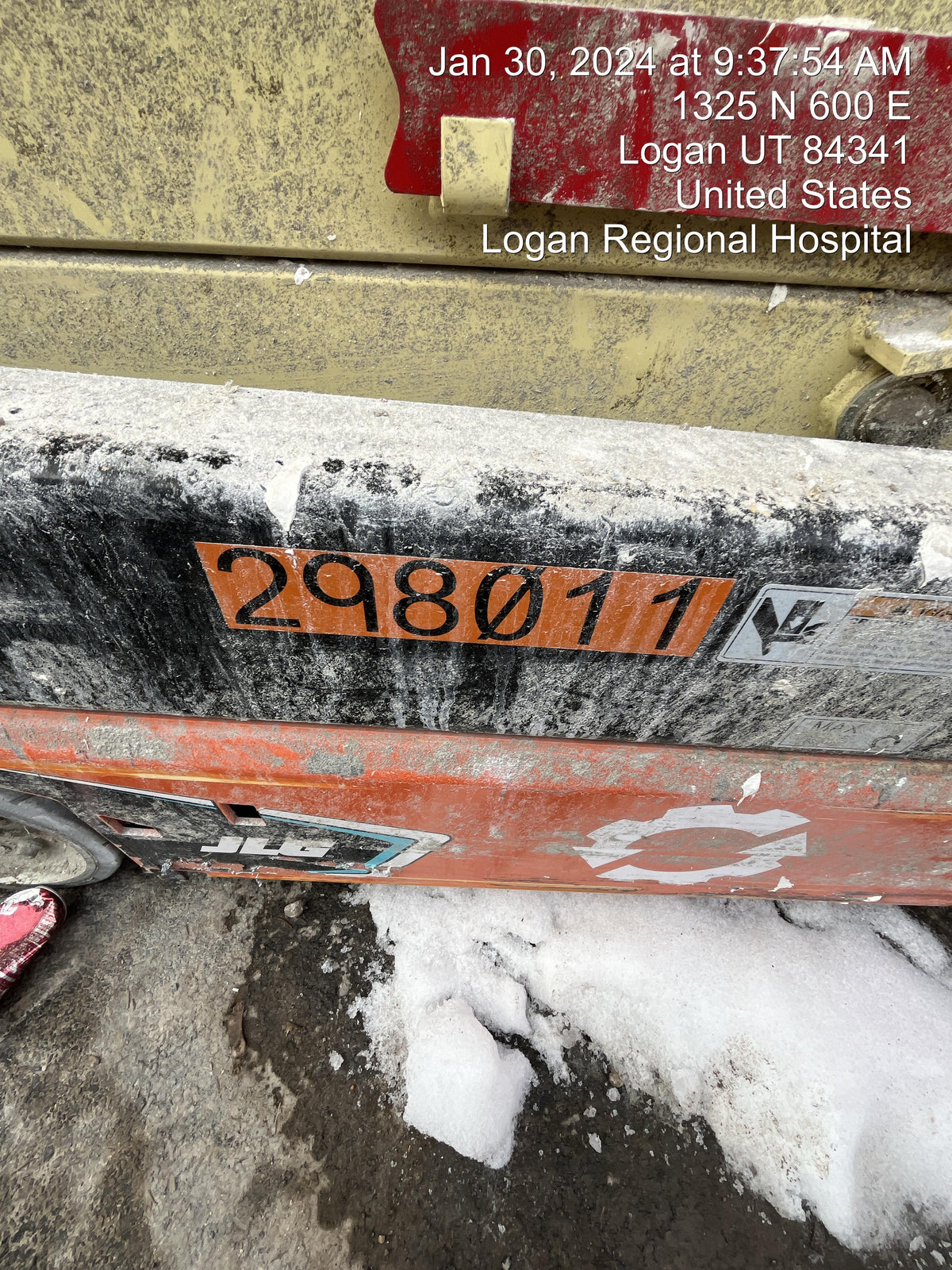 2023 JLG ES1932