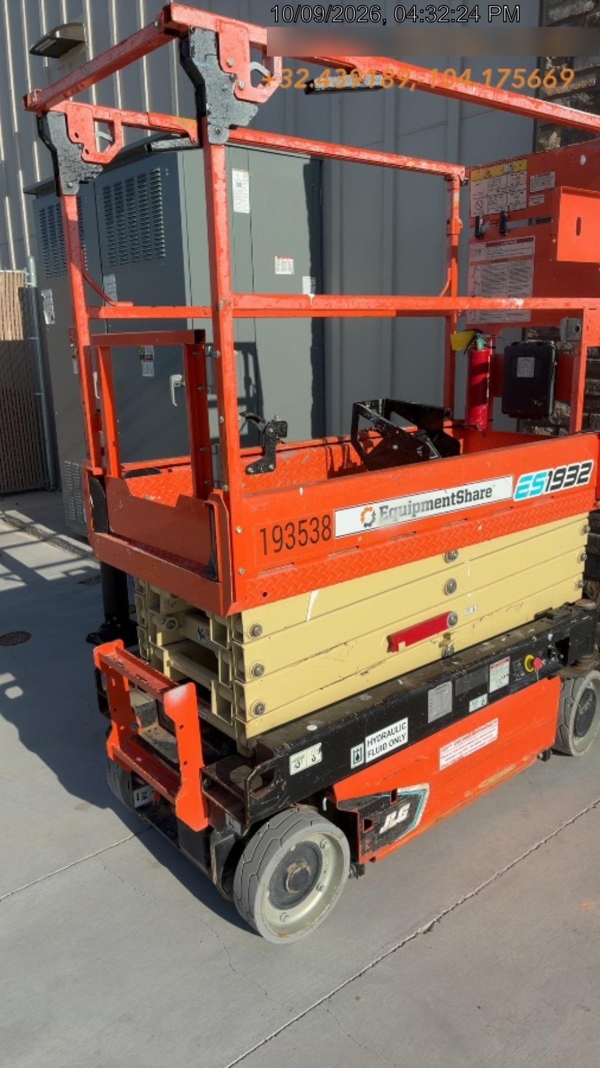 2021 JLG ES1932