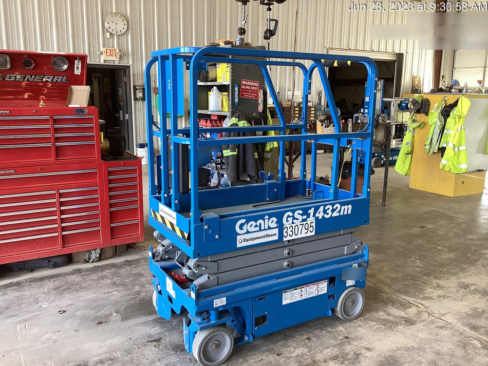 2023 GENIE GS-1432