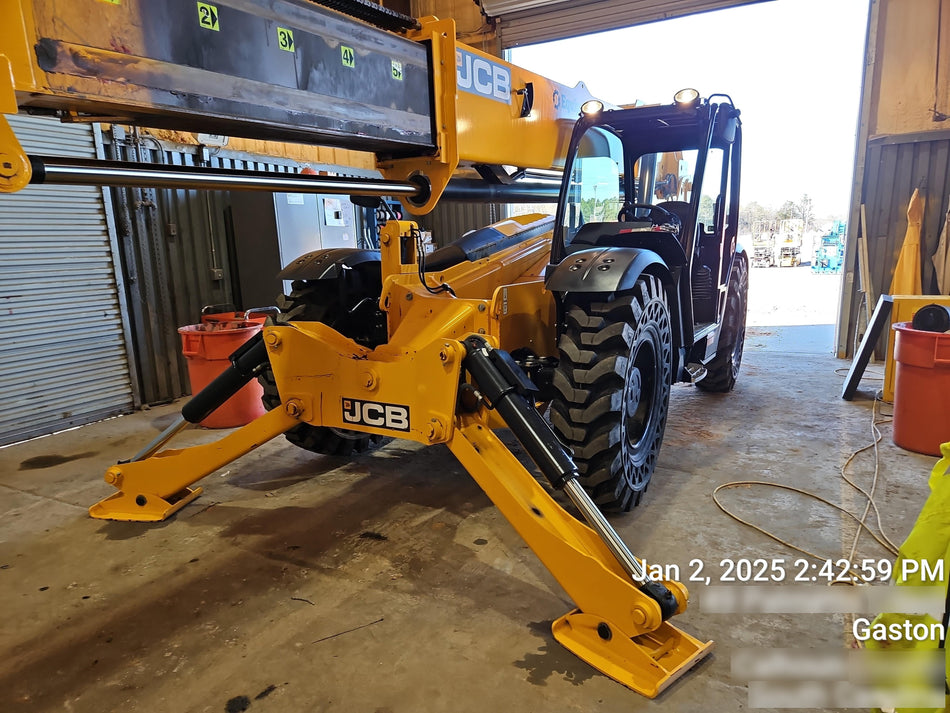 2023 JCB 512-56
