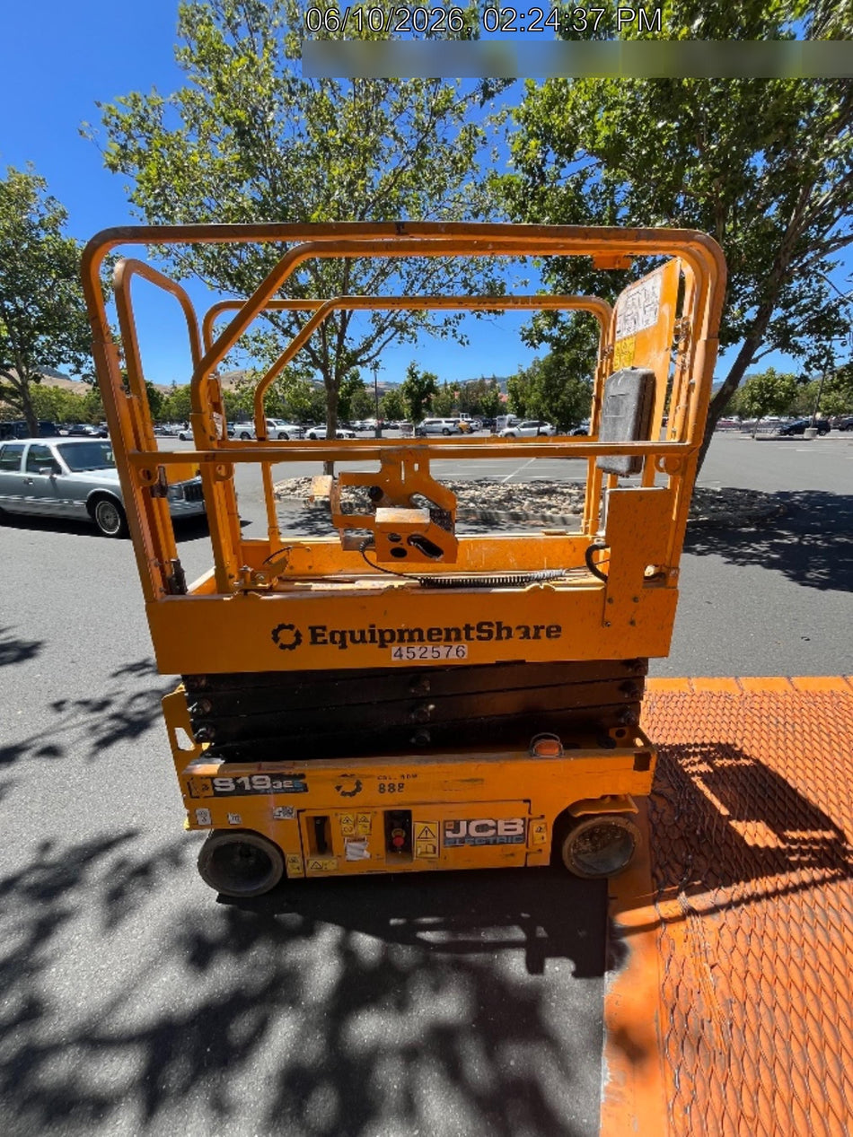 2024 JCB S1932E