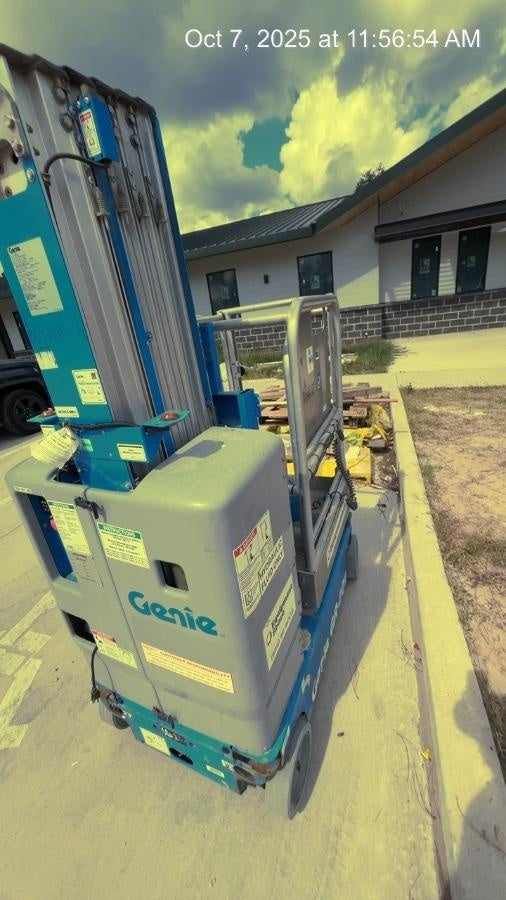 2020 GENIE GR-20