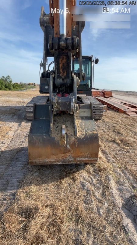 2023 CASE CX260E