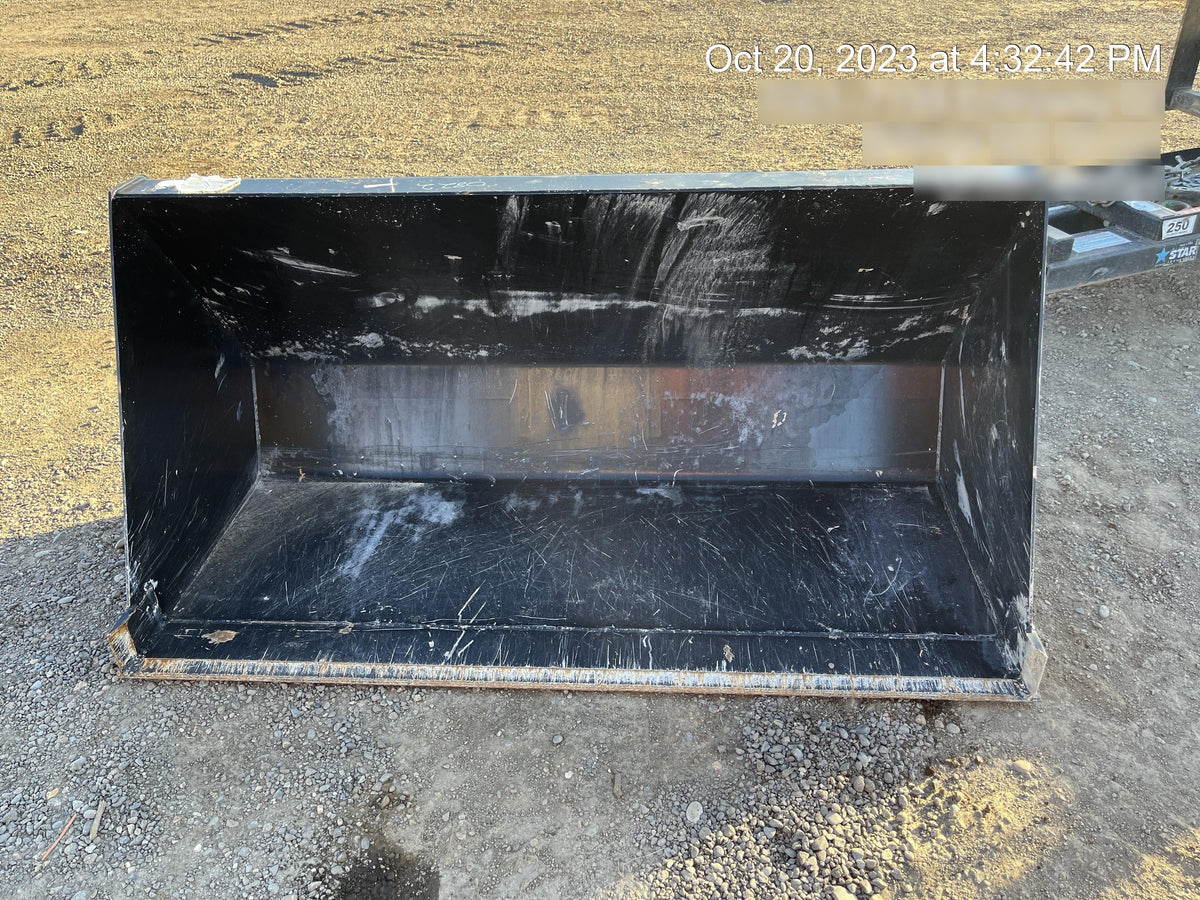 2023 JLG 1001100822