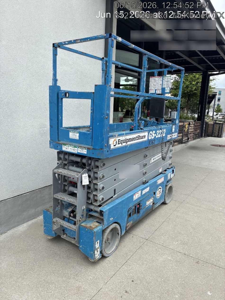 2018 Genie GS-3232 Genie GS3232 Lift w/Folding Rails and Swing Gate