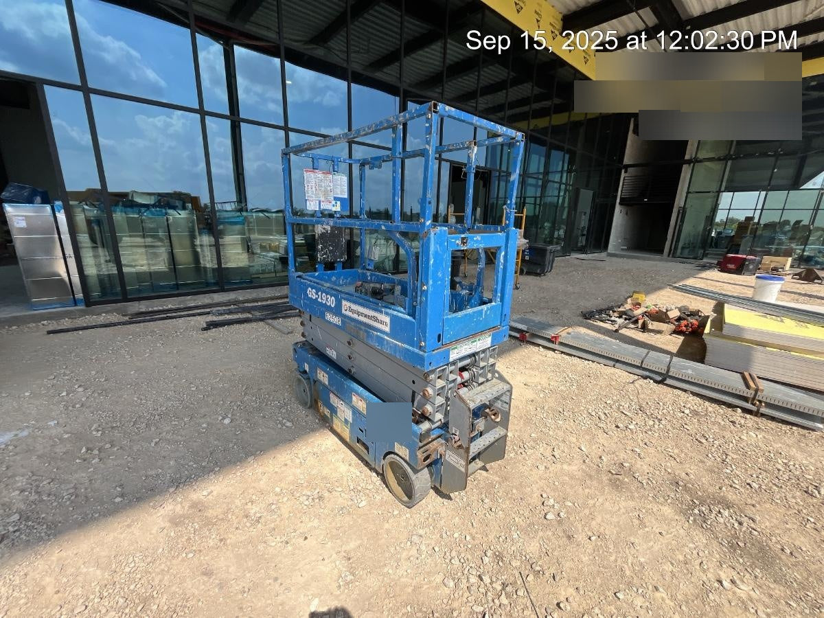 2020 Genie GS-1930 Solid Non Marking Tires, Beacon, Folding rails with half height swing gate