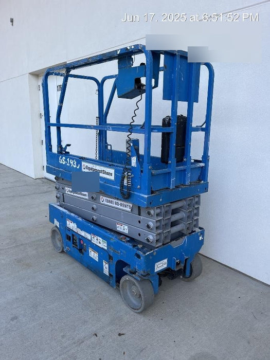 2019 Genie GS-1930 Fixed Rails with Chain Entry