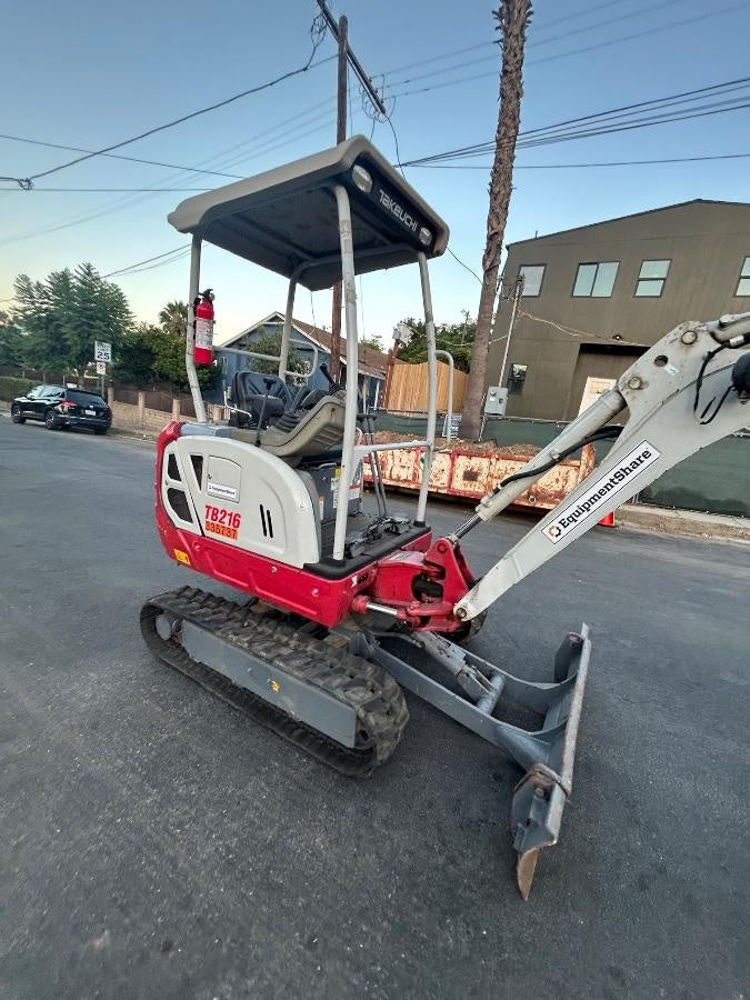 2023 TAKEUCHI TB216R