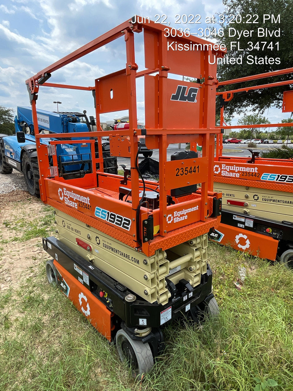 2022 JLG ES1932