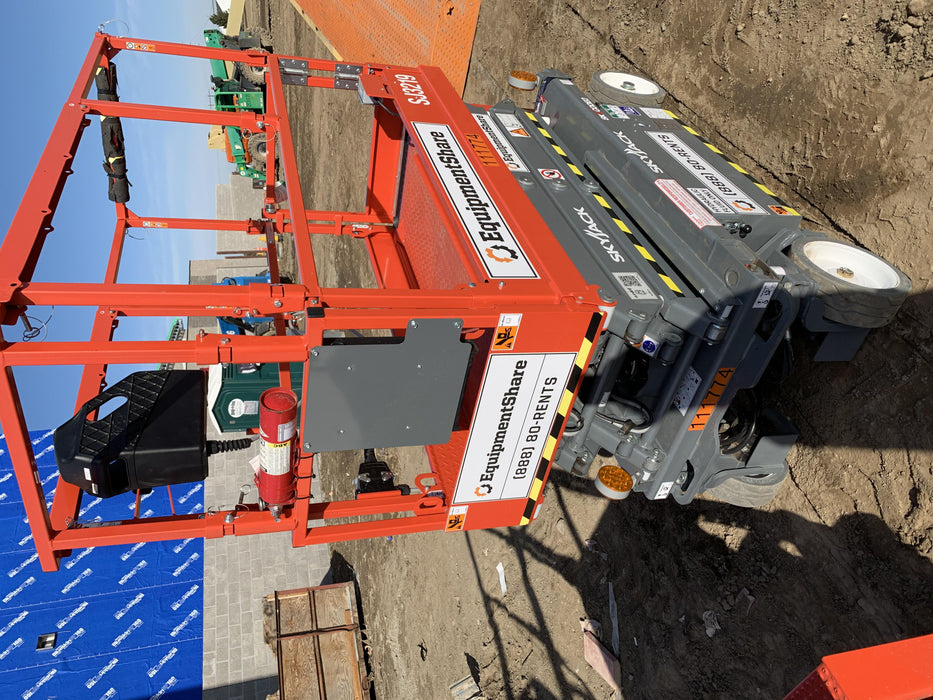 2020 Skyjack SJIII-3219 Solid NM Tires, Half height spring hinged entry gate, Dual Beacons, 800W Inverter