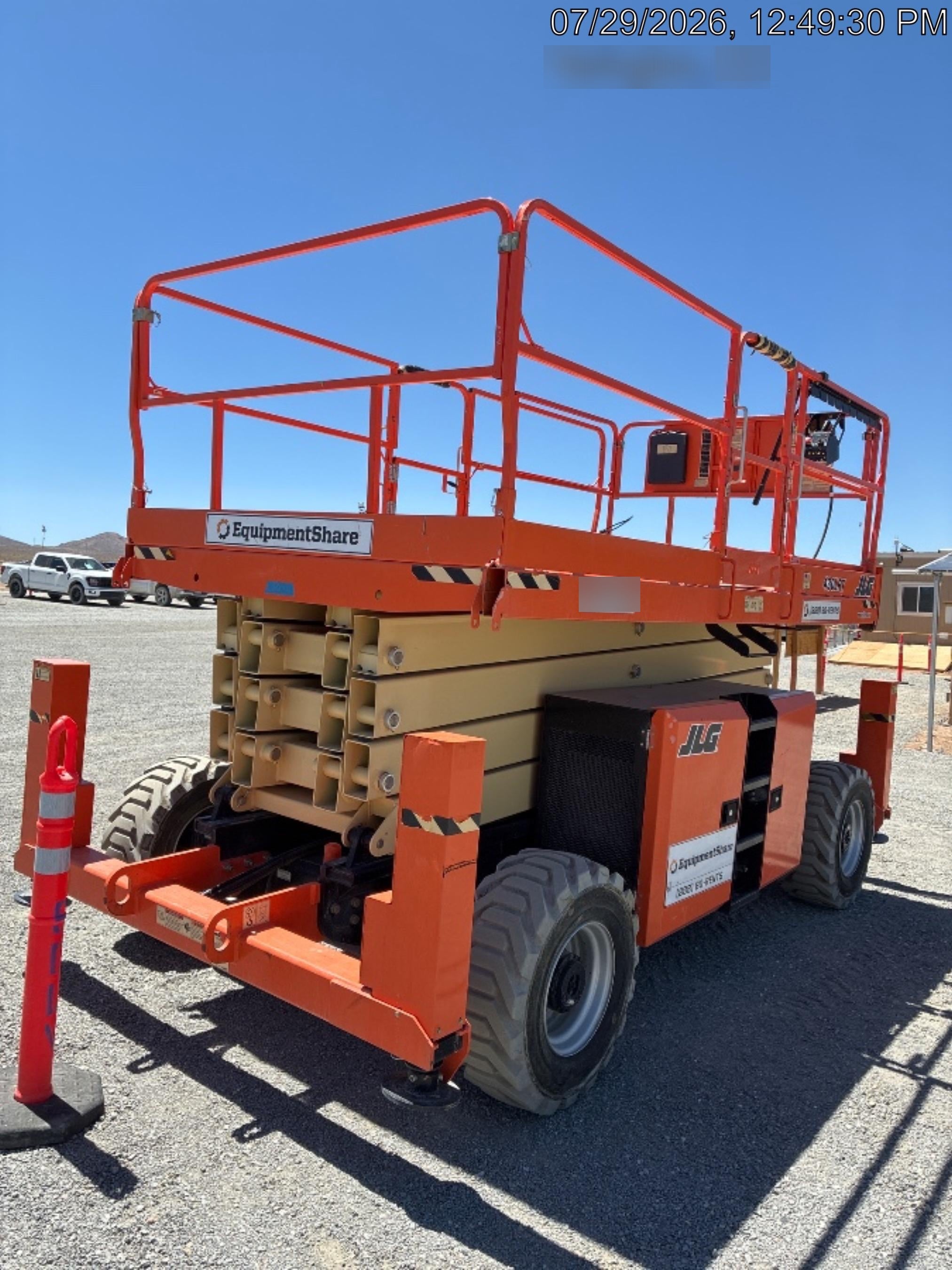 2020 JLG 430LRT
