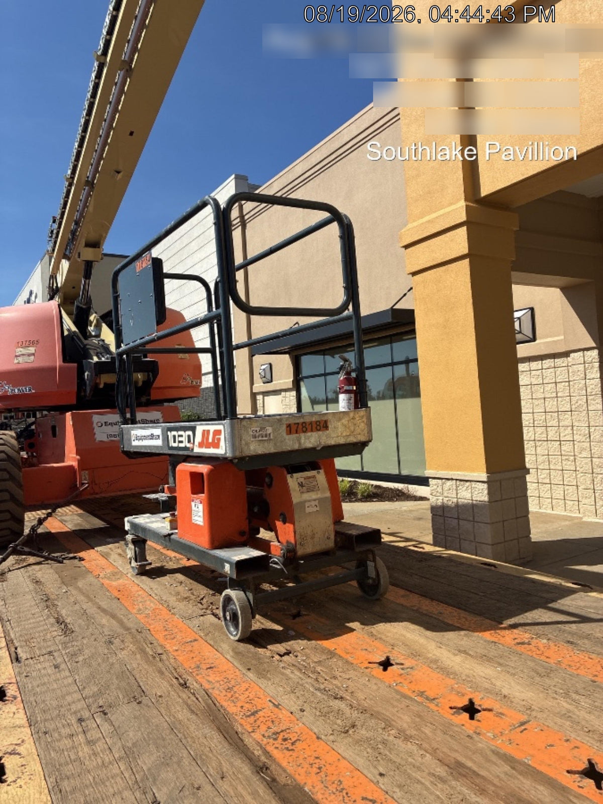 2021 JLG 1030P