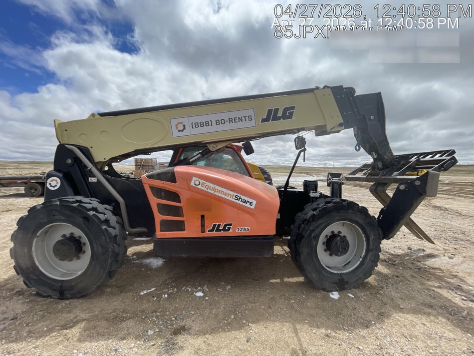 2019 JLG 1255 JLG 1255 T4F w/Full Cab, HVAC, Solid Tires, Work Lights/Beacon, 60" Carriage/Forks