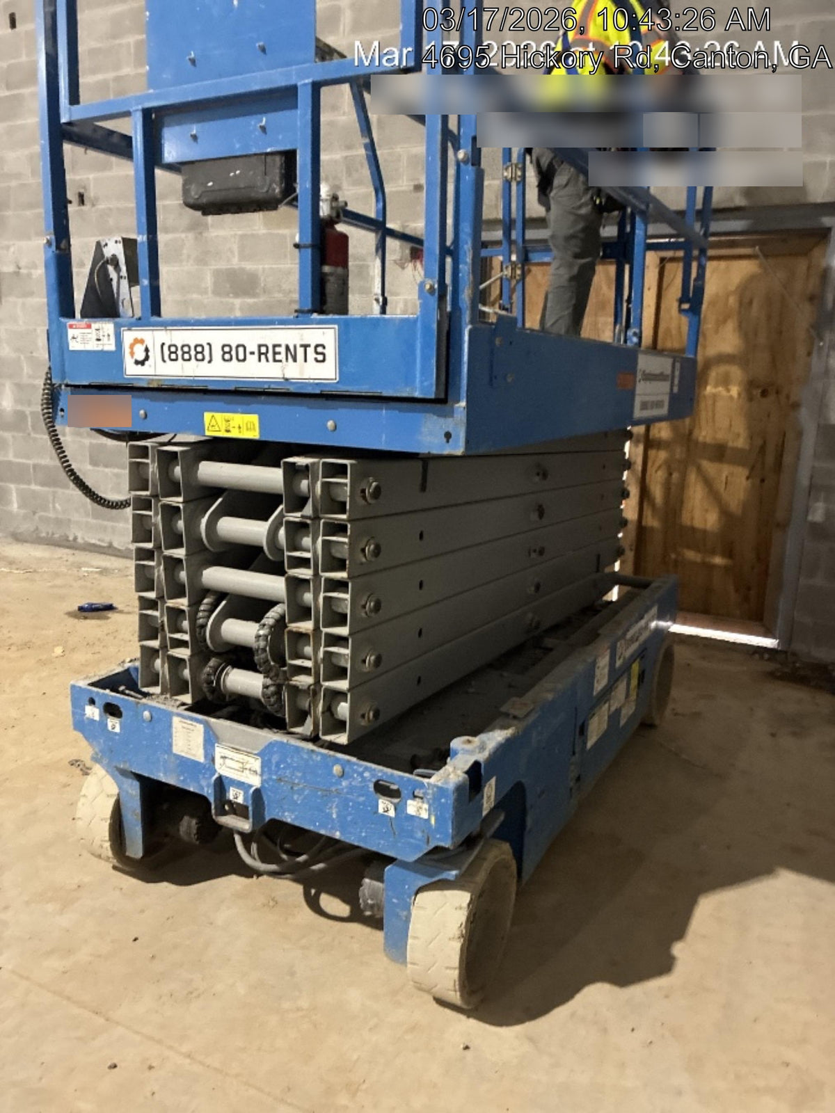 2019 Genie GS-4047 Folding rails with half height swing gate