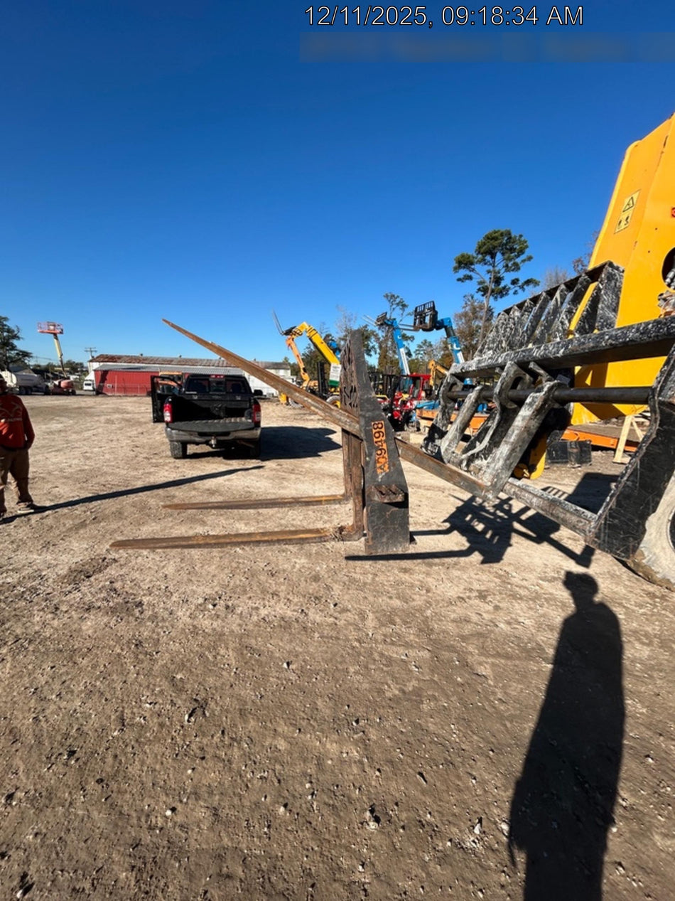 2020 EMKAY 48" Pallet Forks - Emkay