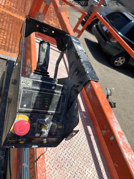 2022 JLG ES2632
