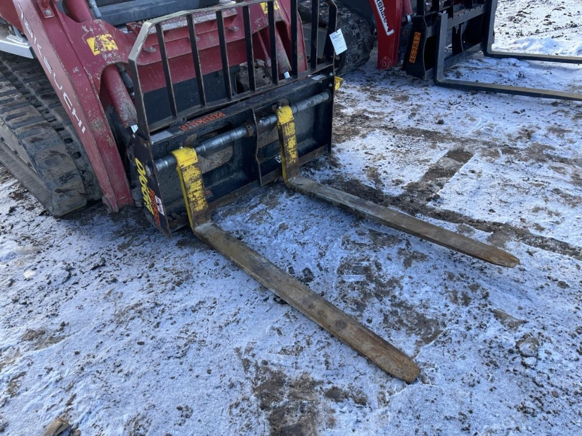 2022 DIGGA 48" Pallet Forks - Digga