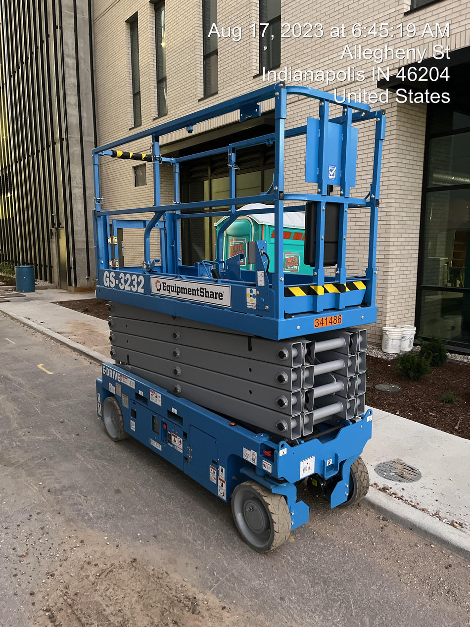 2023 GENIE GS-3232