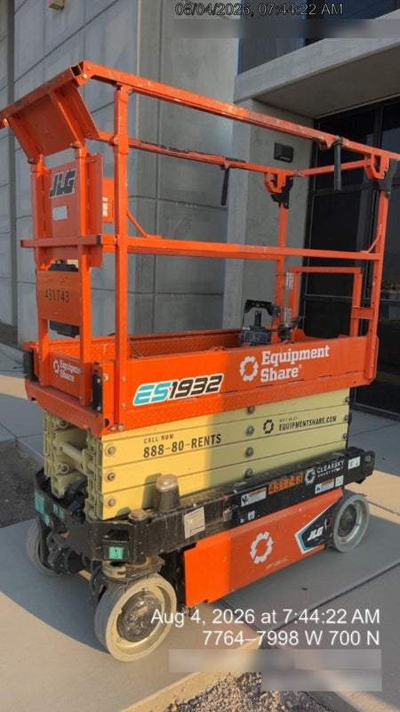2024 JLG ES1932