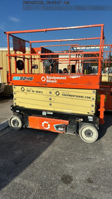 2023 JLG ES3246