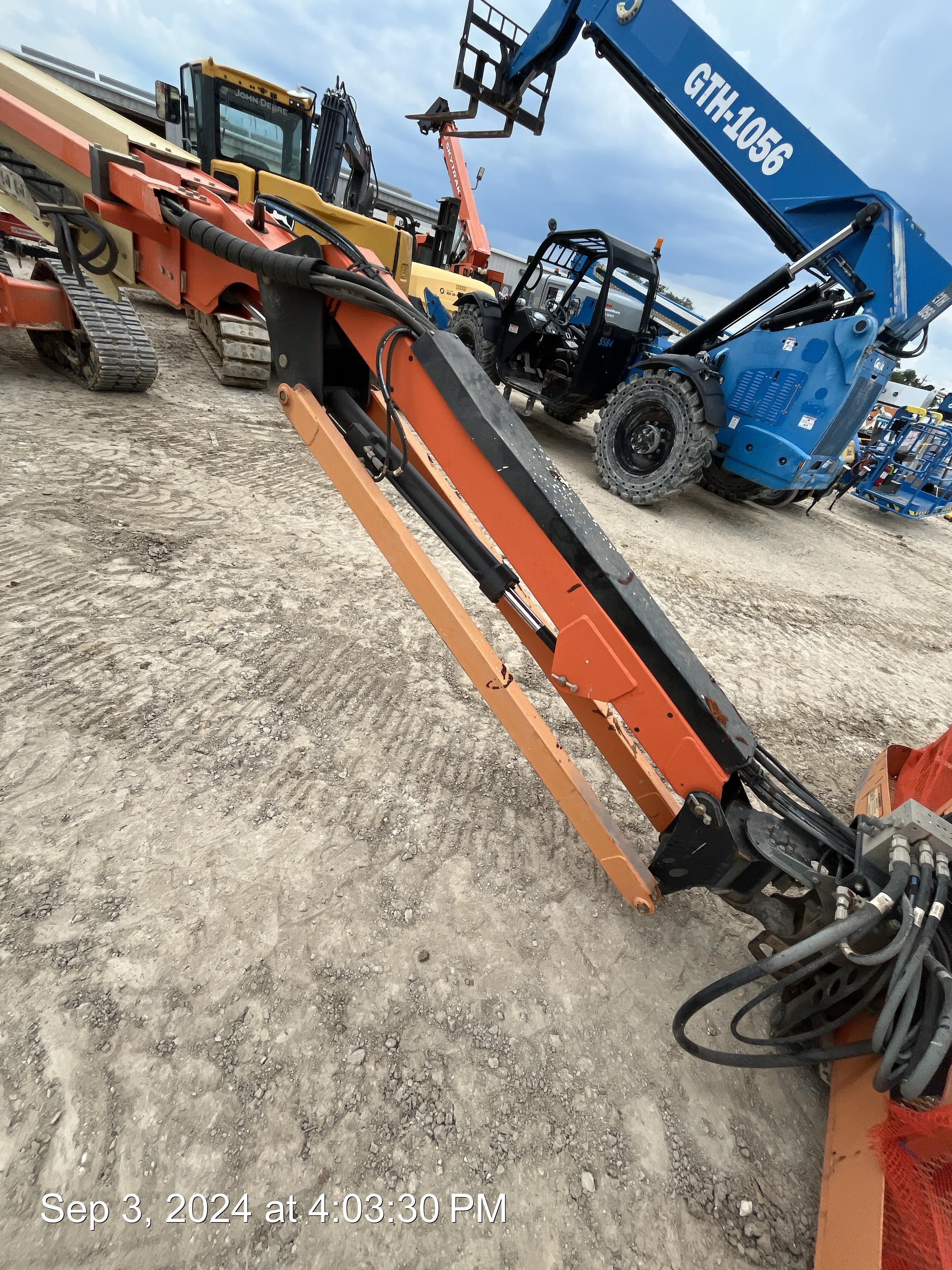 2022 JLG 660SJ Quad Track