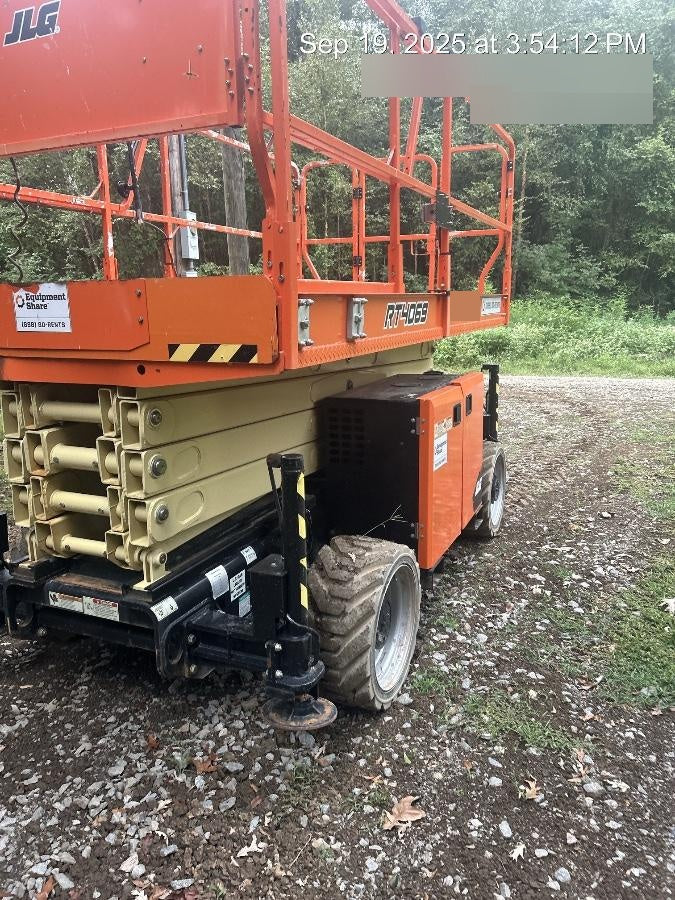2022 JLG RT4069