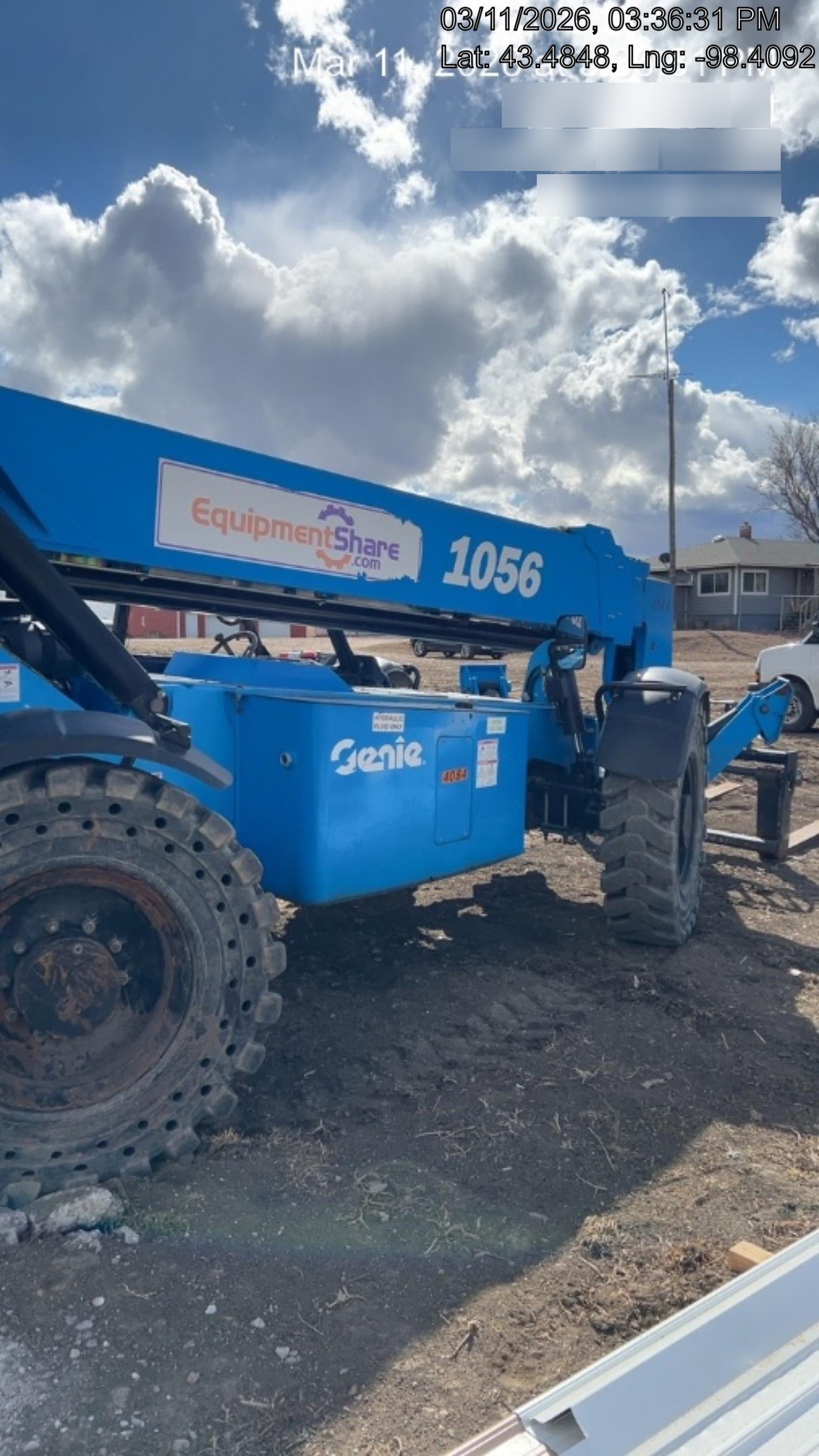 2017 GENIE GTH-1056