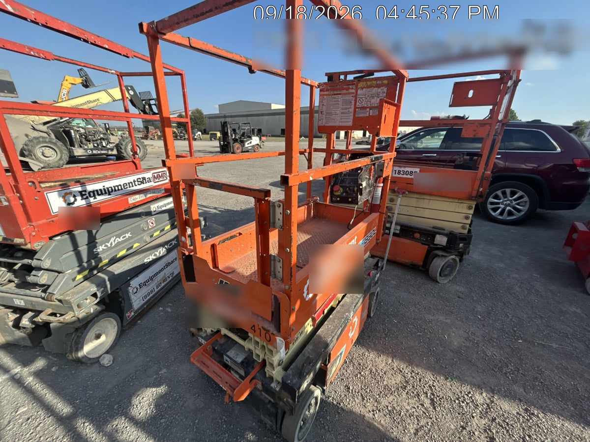 2022 JLG ES1330L