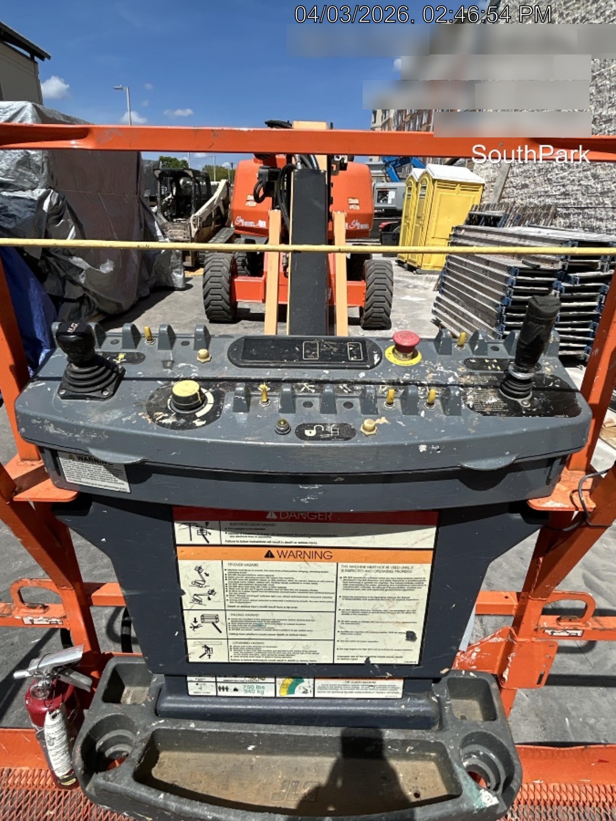 2022 JLG 660SJ