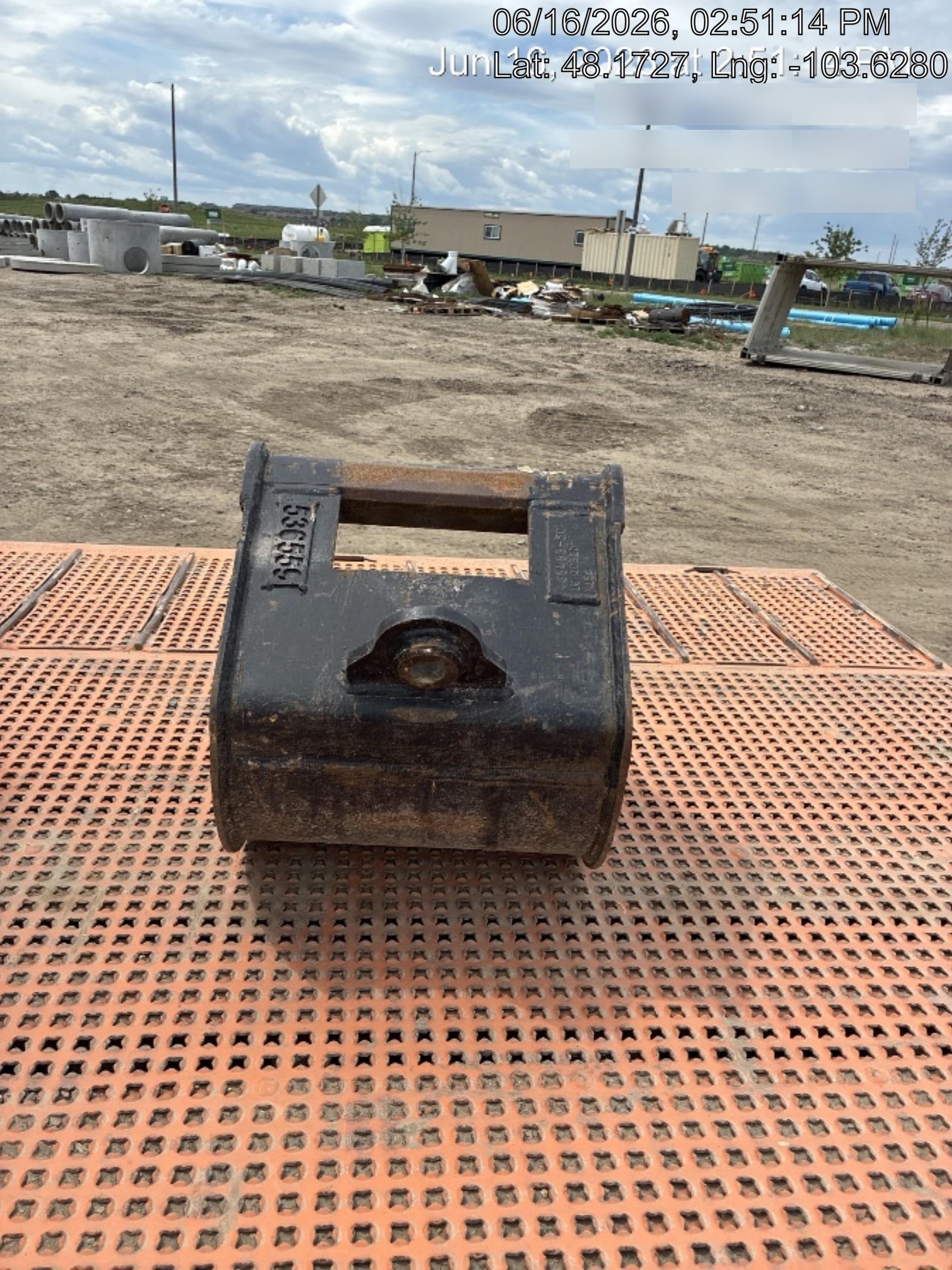 2025 TAKEUCHI 18" HD Bucket - Takeuchi