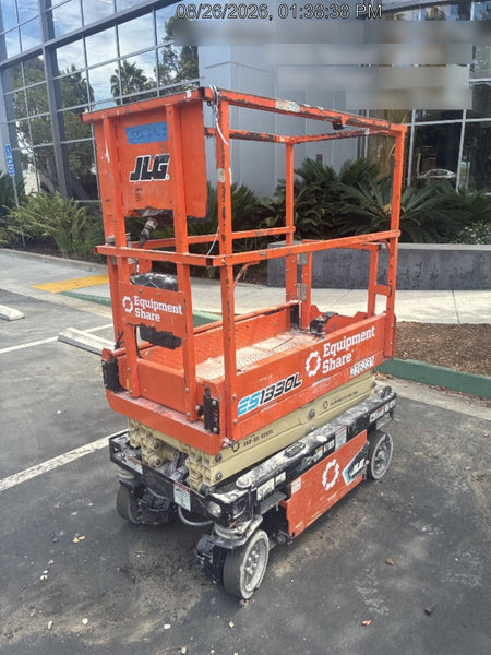 2021 JLG ES1330L