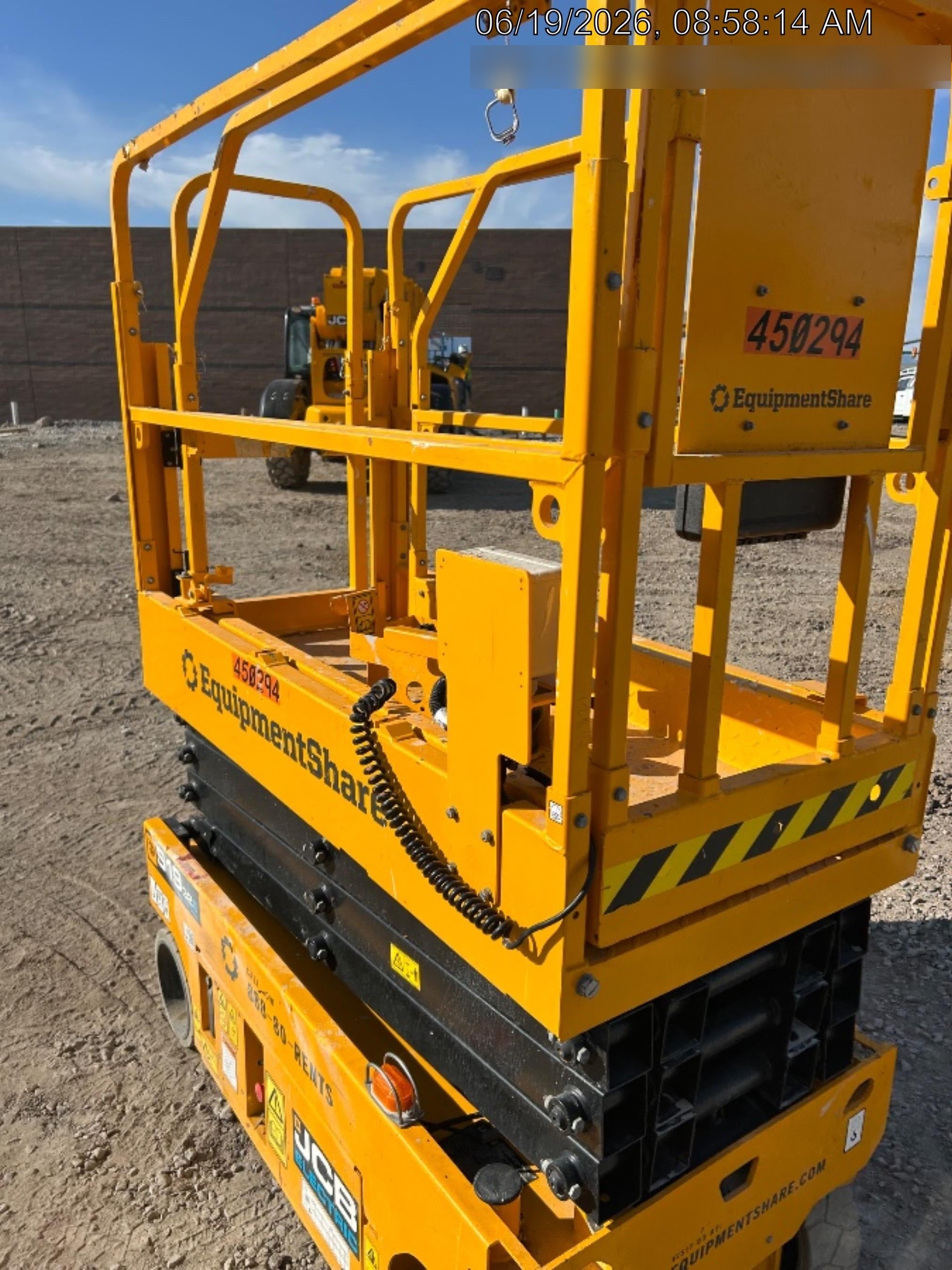2024 JCB S1932E