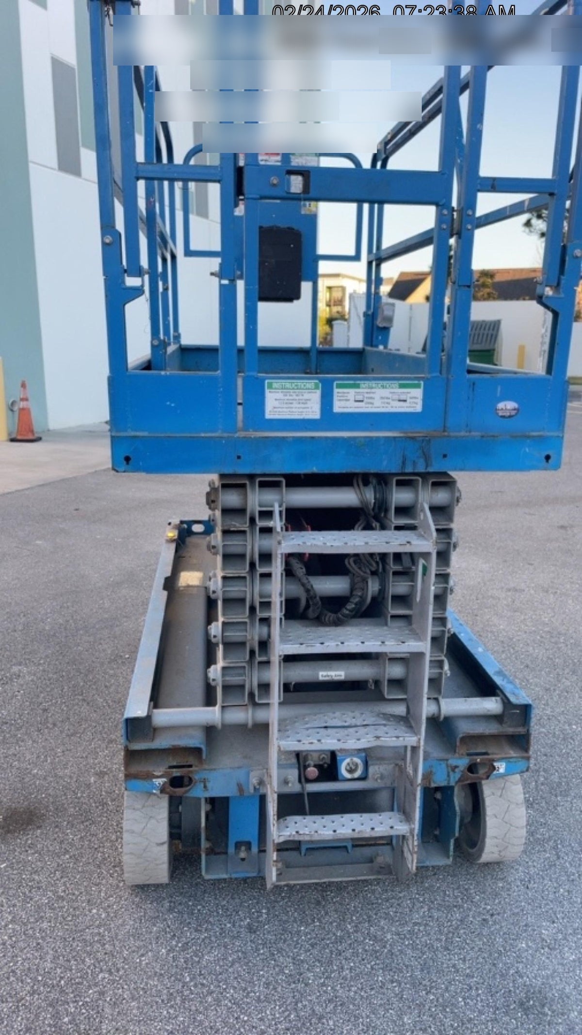 2019 Genie GS-4047 Folding rails with half height swing gate