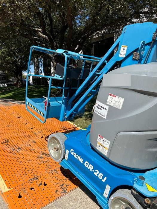 2019 GENIE GR-26J