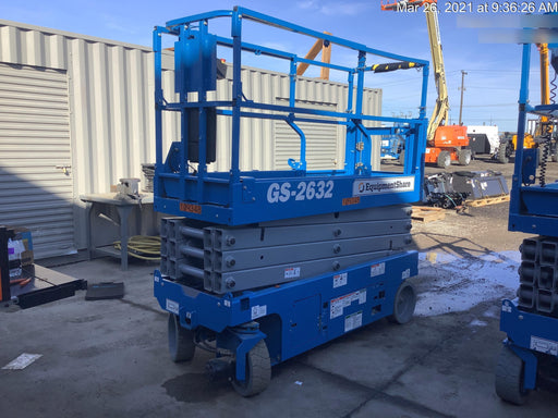 2020 Genie GS-2632 Solid NM Tires, Folding Rails with Half-Height Swing Gate, Beacon, 800W Invertor