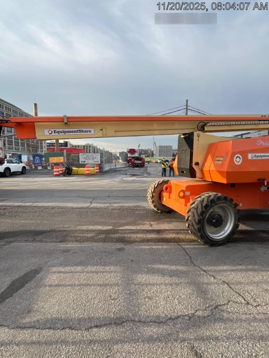 2020 JLG 800AJ