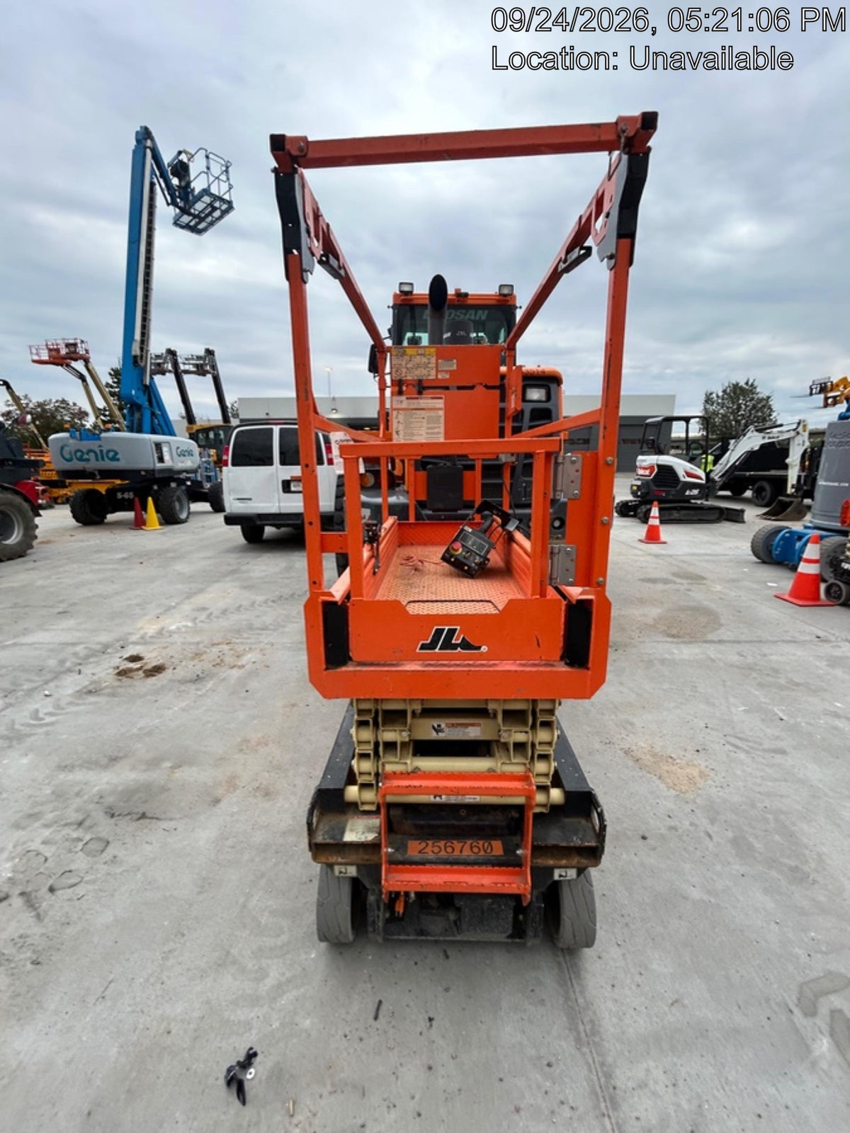 2022 JLG ES1932