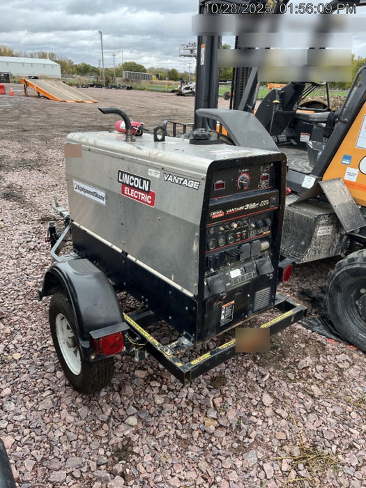 2019 Lincoln Electric Vantage 322 Welder Ready-Pak 3, Two wheel trailer, Fender and Light kit, Cable Rack