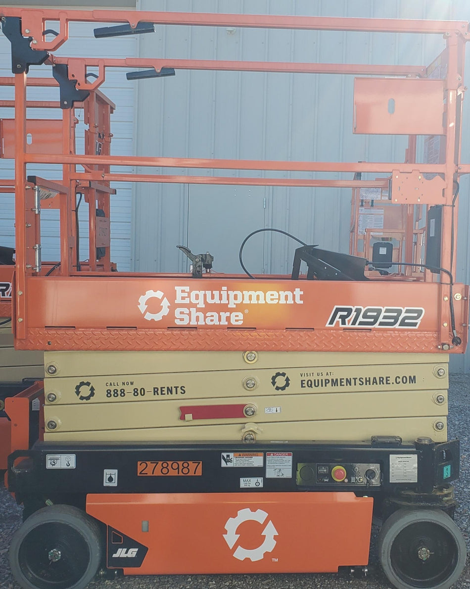 2022 JLG R1932