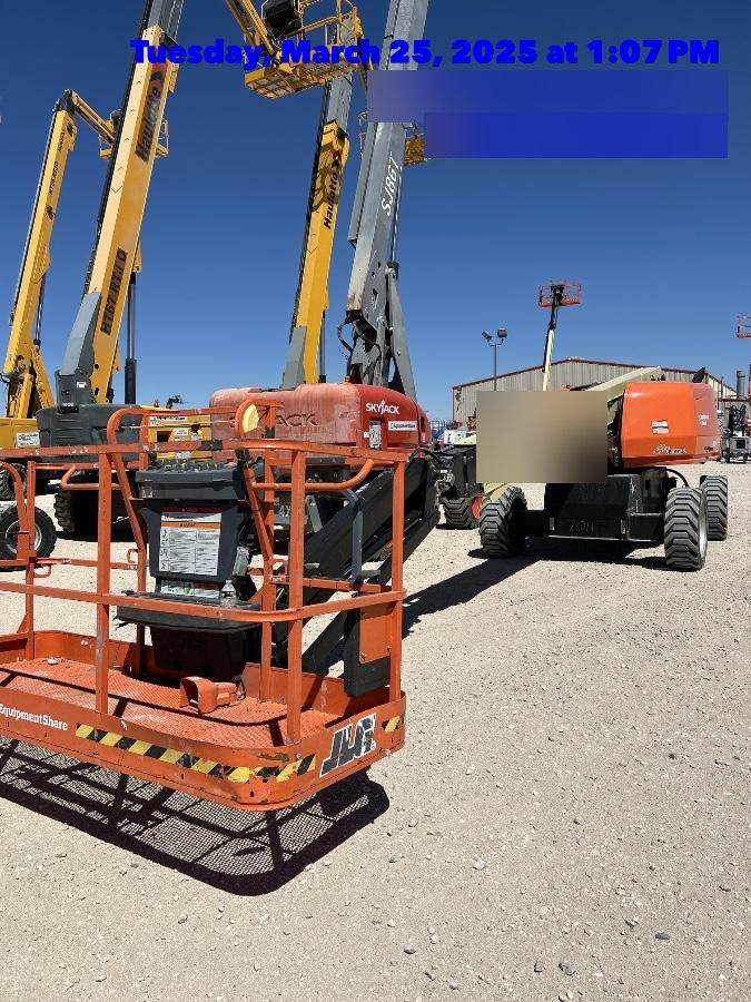 2023 JLG 660SJ