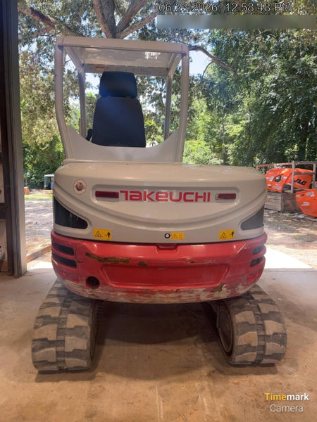 2023 TAKEUCHI TB250-2R